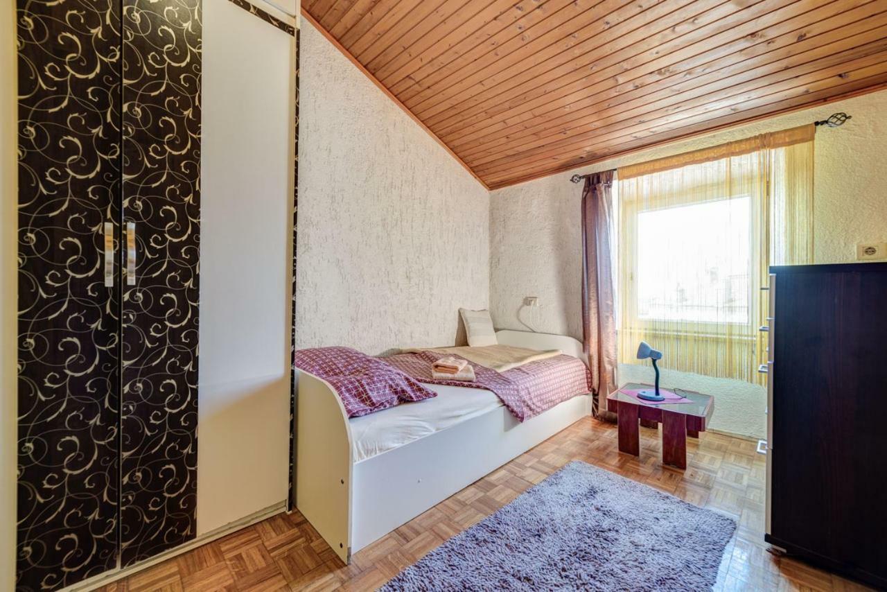 D&L Apartment In Center Pula Exterior foto